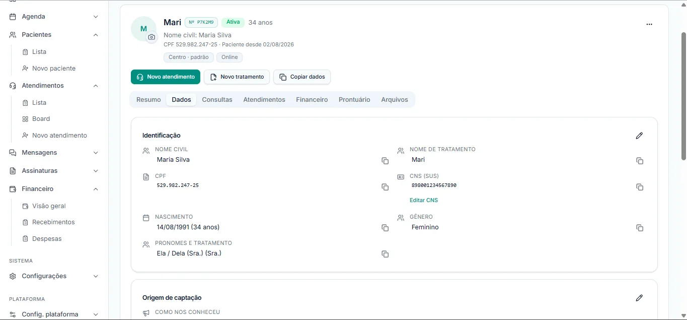 Ficha do paciente com dados de identificação e pronomes